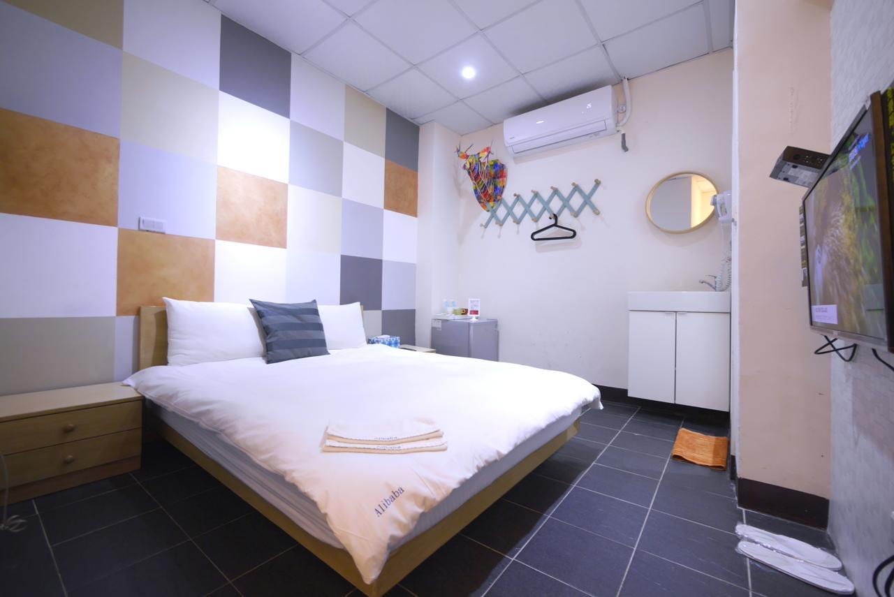 Luca Hotel Taichung Buitenkant foto